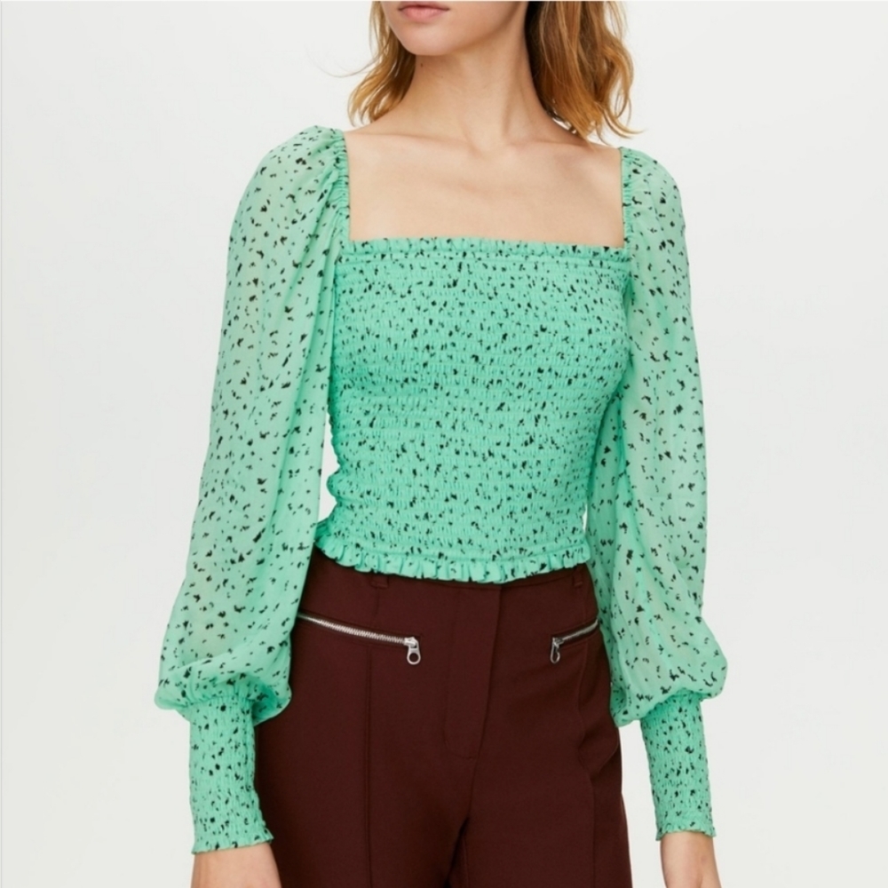 ARITZIA Little Moon Mint Chocolate speckled green smocked puff sleeve gimlet top